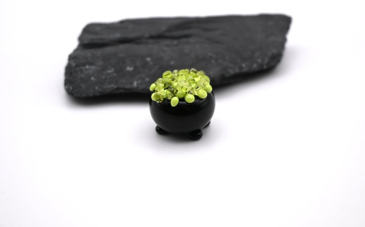 small glass witches cauldron keepsake