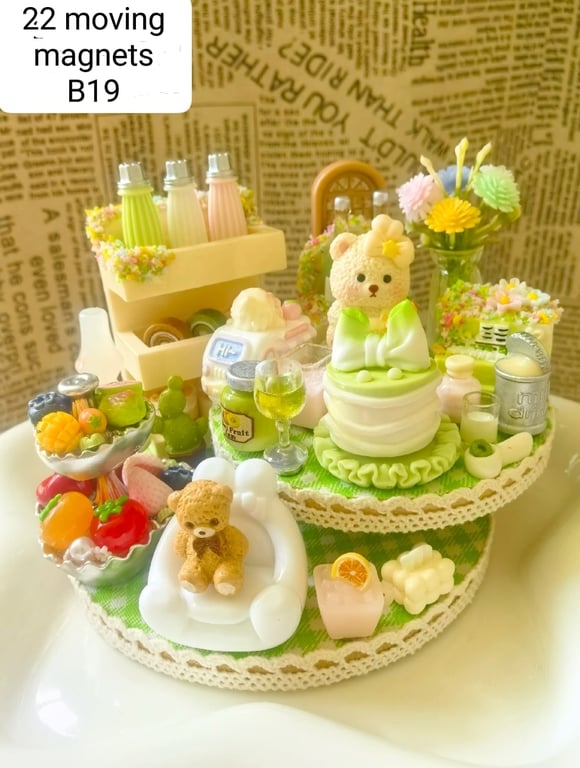 Resin Home Decor with Magnets – Dual Display Stand (10 cm & 8 cm)