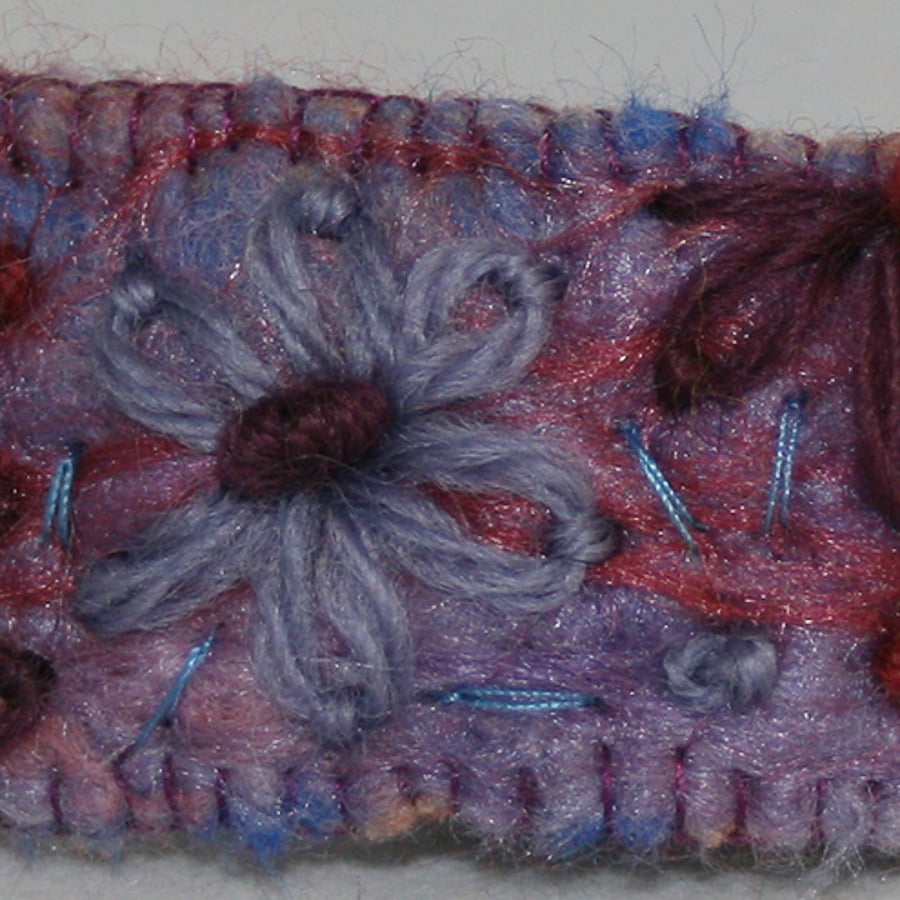 Embroidered Barrette - Simple Purple Daisies
