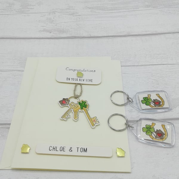 New Home card and gift. Personalised New Home card and 2 personalised keyrings
