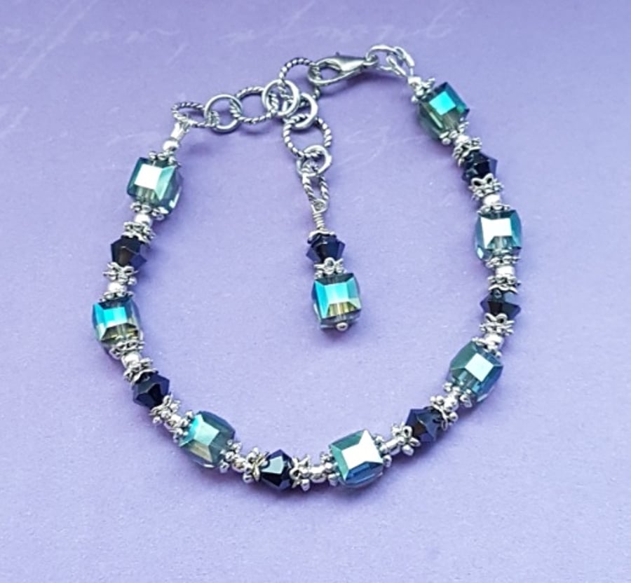 Beautiful Blue Green Crystal cubes Bracelet