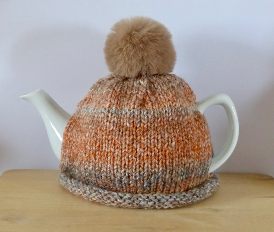 Knitted 'Pompom' Tea Cosy