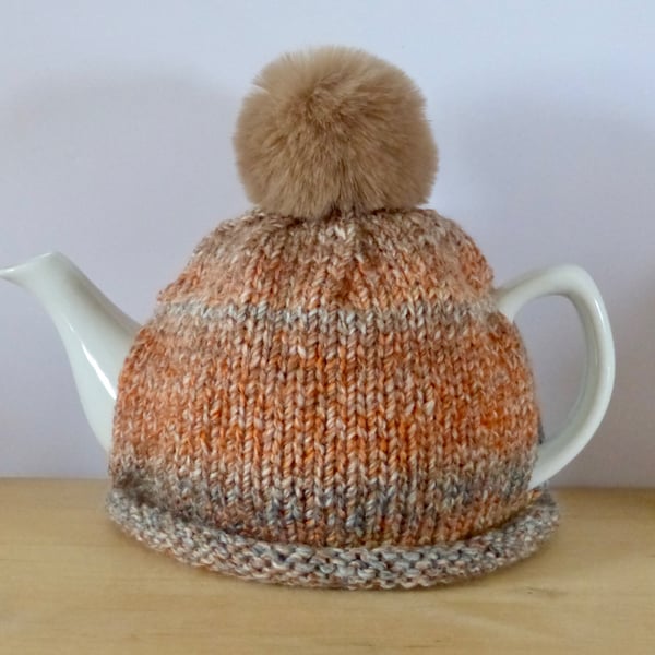 Knitted 'Pompom' Tea Cosy