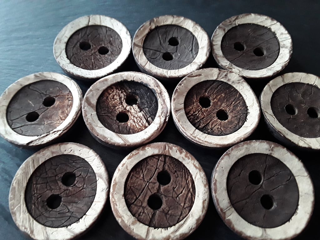 1 & 3 8" 34.5mm 54L Designer Real Coconut Buttons LAST 42 pieces