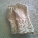 Ladies Fingerless Aran Mittens