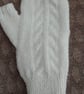 White fingerless gloves - Image 3