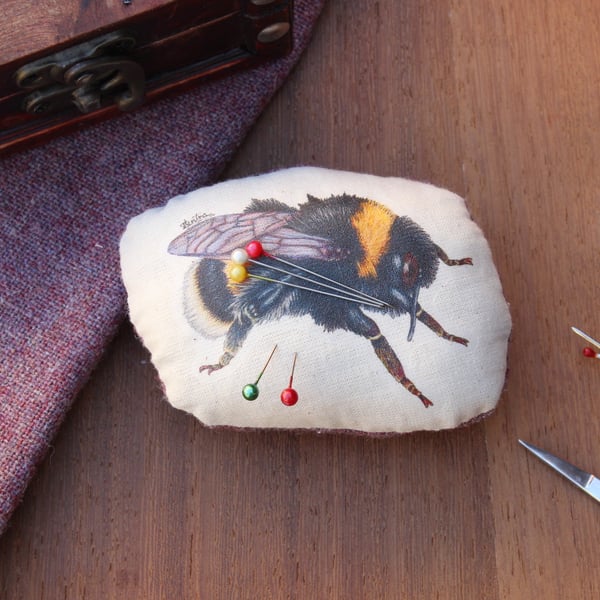 Bumble Bee Welsh Tweed Magnetic Pin Cushion - Insect Plush Needle Minder Gift