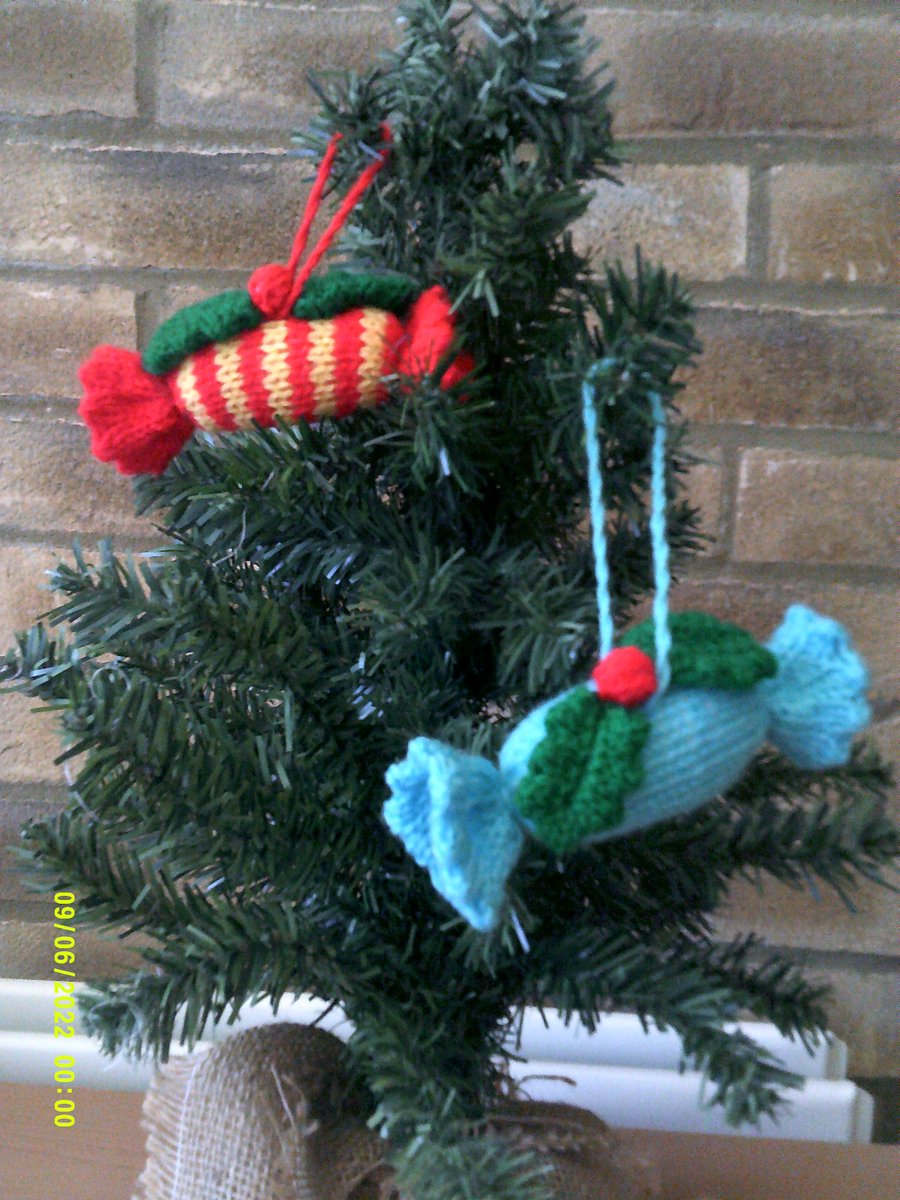 Set of 2 Christmas Cracker Decorations