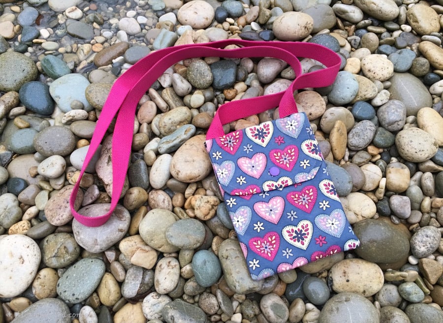 Crossbody mobile phone bag.