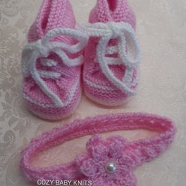 NEWBORN HAIR BAND AND TRAINER SET