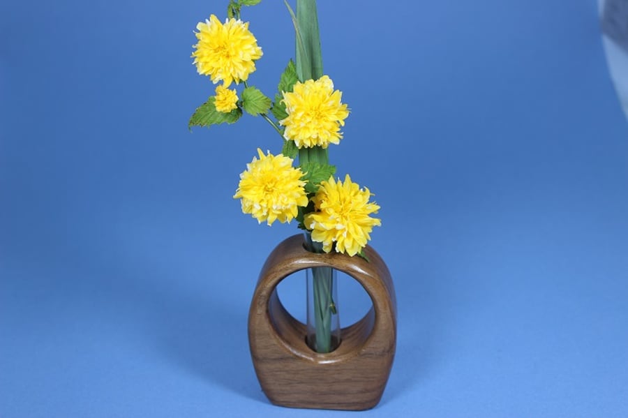 Walnut Bud Vase (WBV51)
