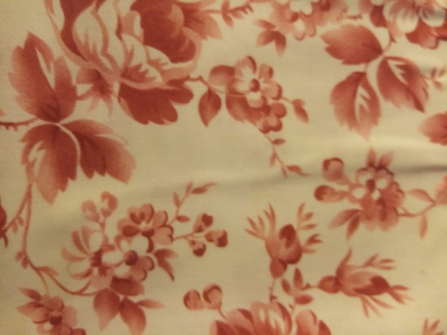 Fabric Sale half metre 100% cotton Ref 598