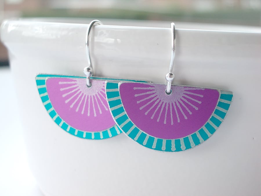 Fan earrings in pink and greenish turquoise with sunburst pattern