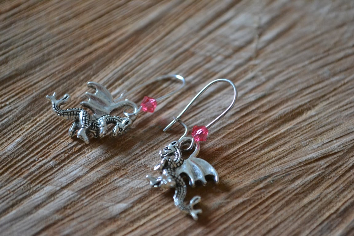 Dragon earrings with pink crystal