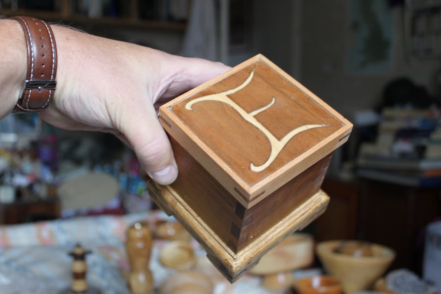 Small Jewellery Box with the letter "E" on th lid