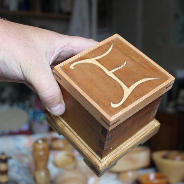 Small Jewellery Box with the letter "E" on th lid