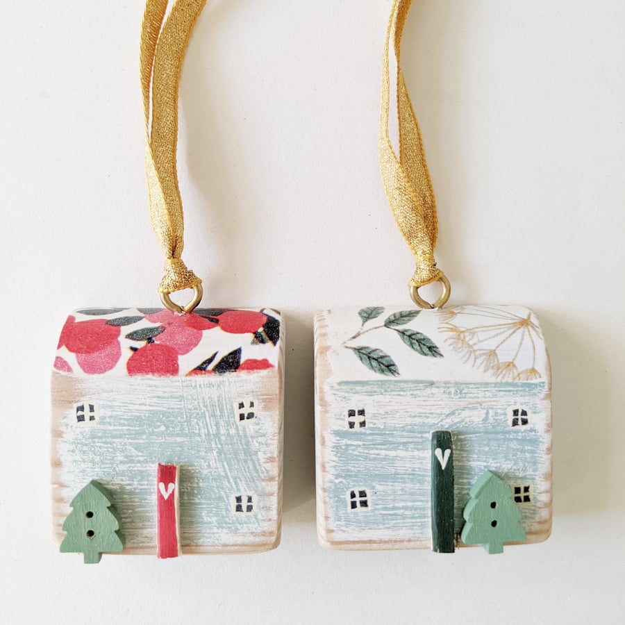 Set of 2 Painted Christmas House Hanging Decorations
