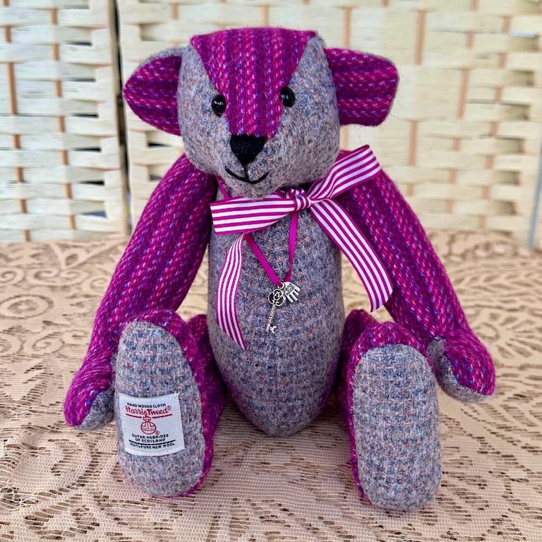 Rory: Harris Tweed Artist Bear 33cm (13”)