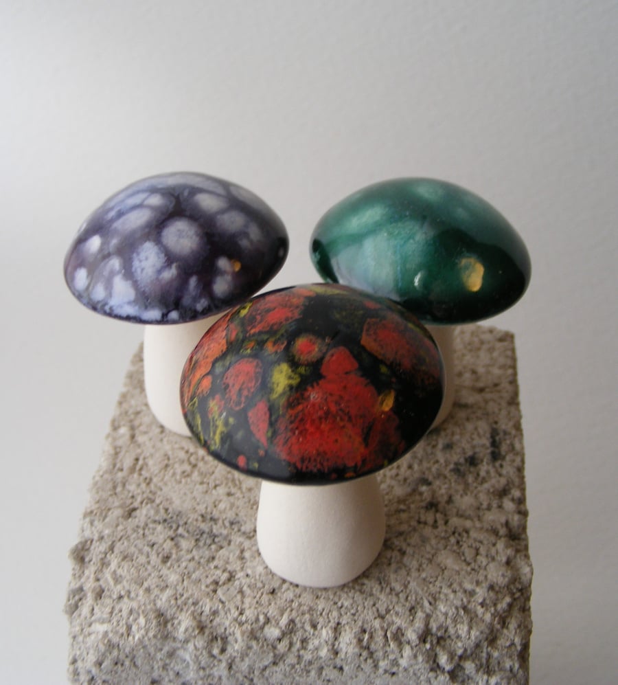 Set of 3 mini mushrooms