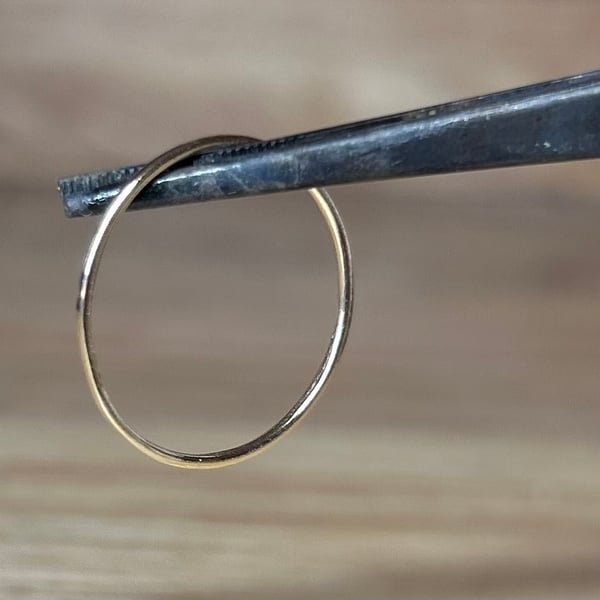 Handmade 9ct Gold Minimalist Ring UK Size Q