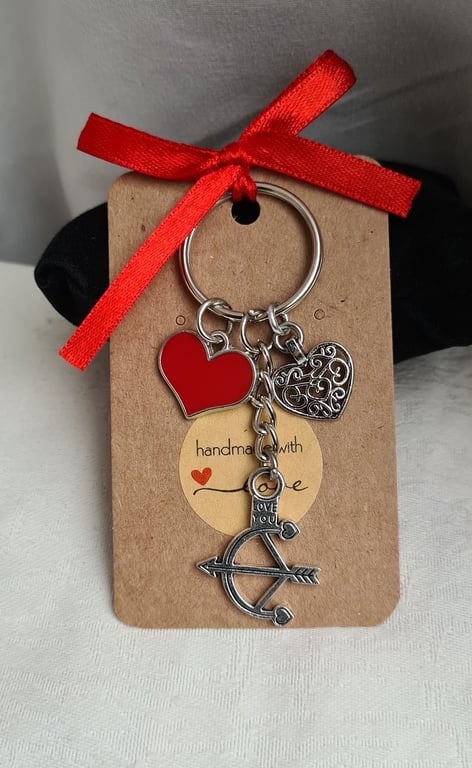 Gorgeous A Lotta Love Key Ring - Key Chain Bag Charm - Silver tones.