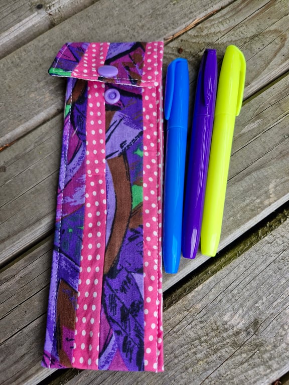 Pink and purple Pen case with 3 highlighters ideal stocking filler