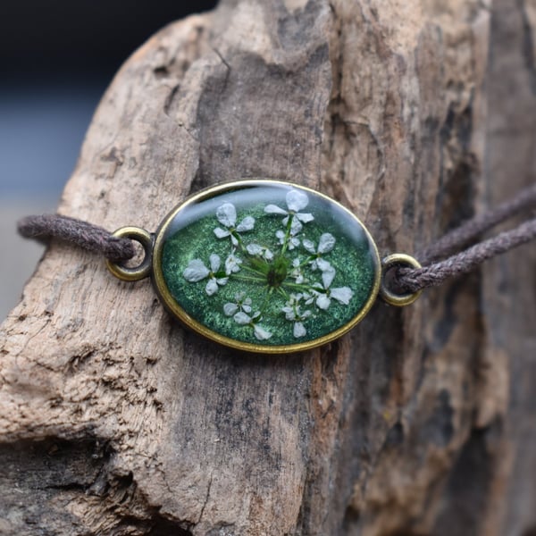 Adjustable Resin Bracelet with Pressed Cow Parsley Flower, Waxed Cotton Cord