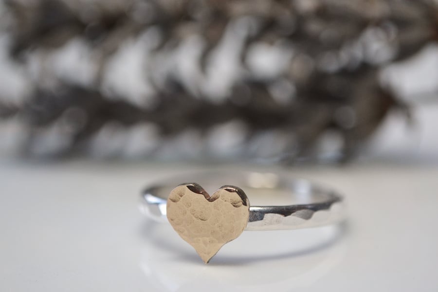 Gold heart ring