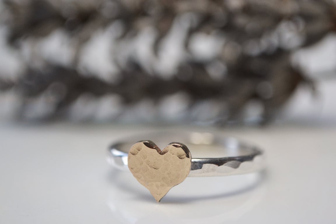 Gold heart ring