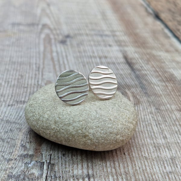 Sterling Silver Oval Wavy Patterned Disc Stud Earrings