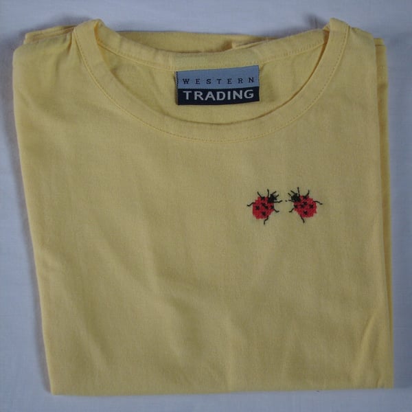 Ladybird T-shirt Age 4-5