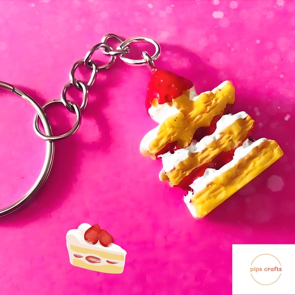Fun Strawberry Cream Cake Keyring - Fun Fake Food Keychain, Gift
