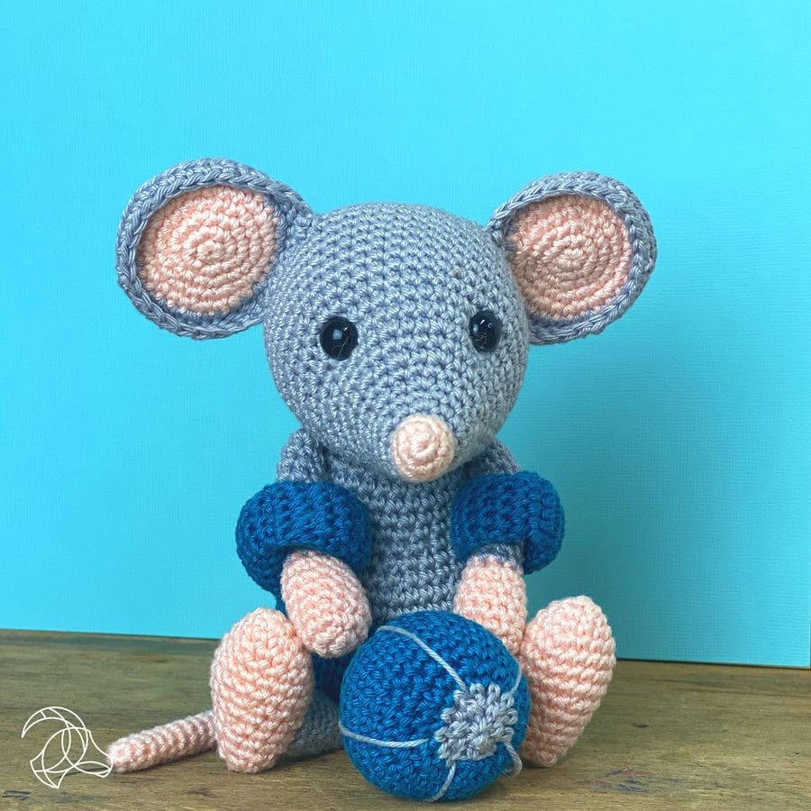 Eddy the Mouse Crochet Kit, DIY craft kit, Craft kit gift, Amigurumi kit
