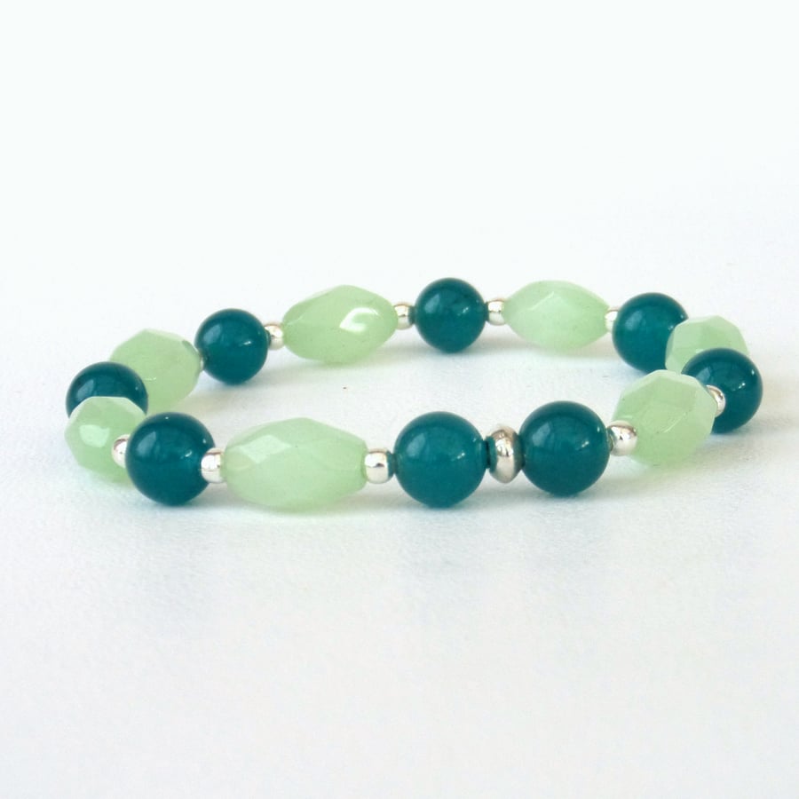 Teal jade and pale green stretchy bracelet
