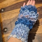 Dragon scale handwarmers Fingerless gloves