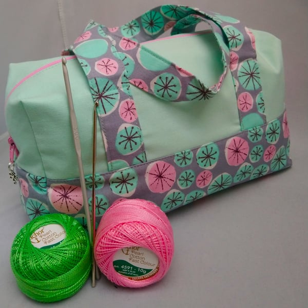 Craft Bag, Green,Box Shaped Bag ,Multi Use, Zip, Handles, Sewing, Crochet