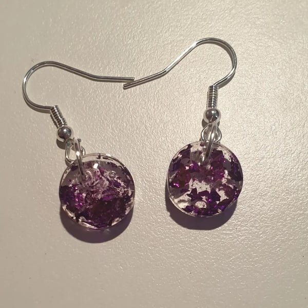 Round purple metallic flakes resin earrings