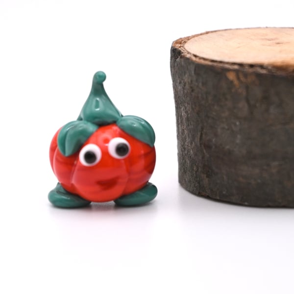 small glass pumpkin figure