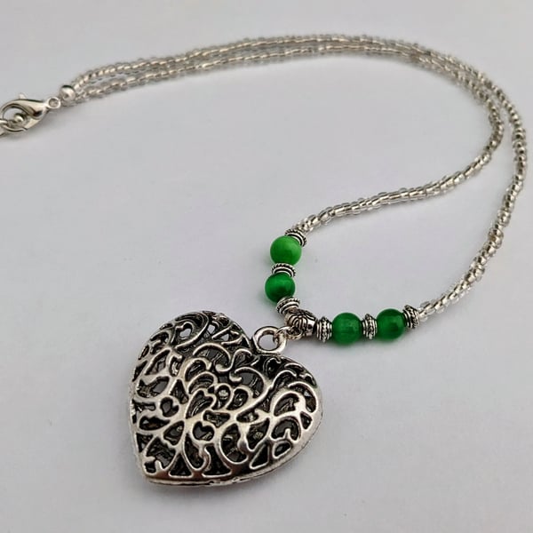 Green cat's eye bead necklace with puffed heart pendant - 1002542H