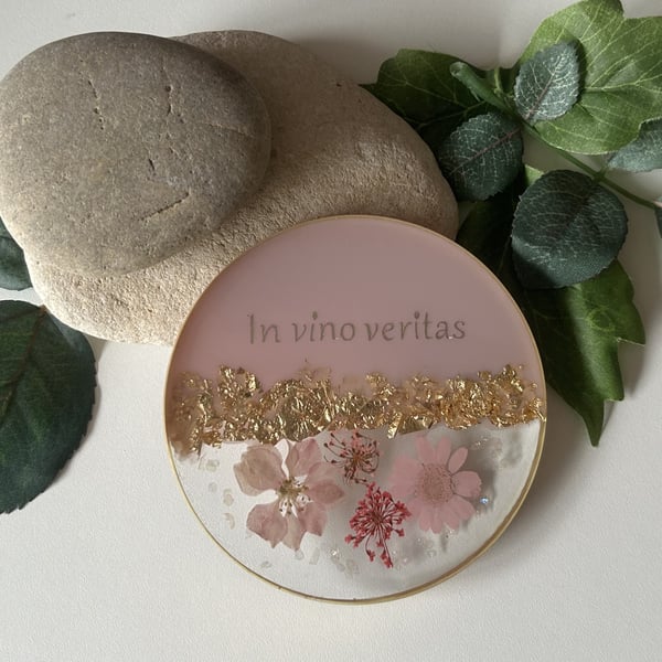 Resin Coaster with Dried Flowers, Crystals & Gold Leaf - Moments in Resin