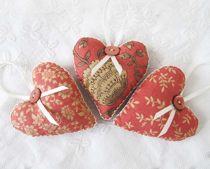 SET OF 3 LAVENDER BAGS - HEART SHAPED