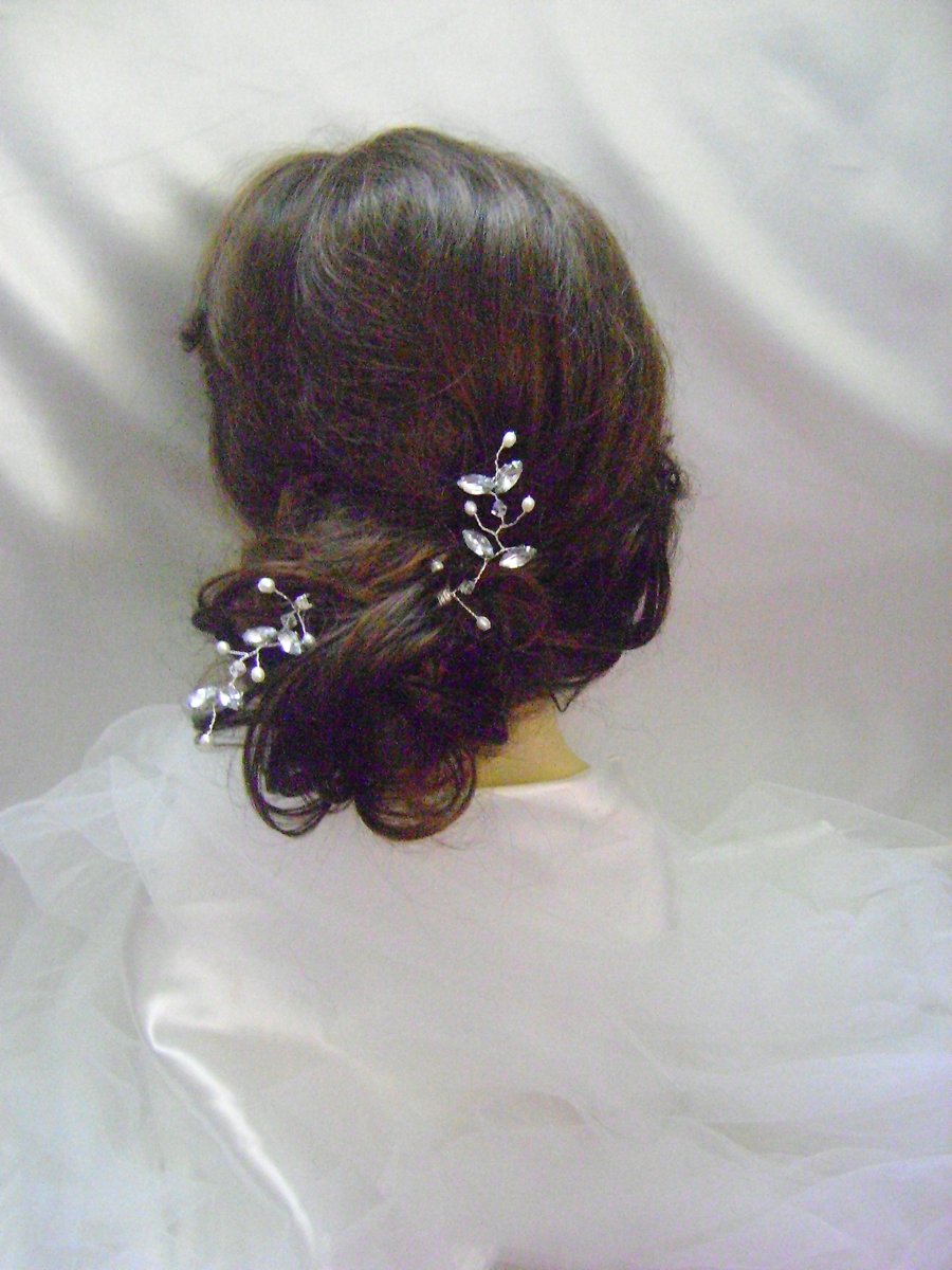 Exquisita - Freshwater Pearl & Diamante Hairpins