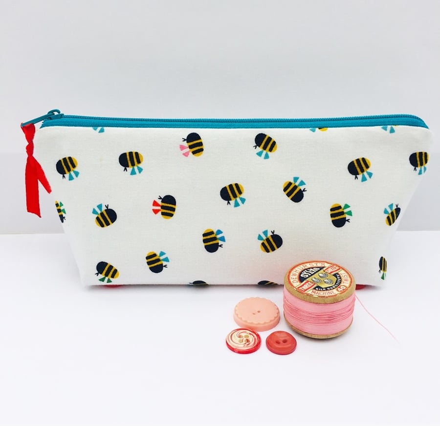 Bee Make Up Bag
