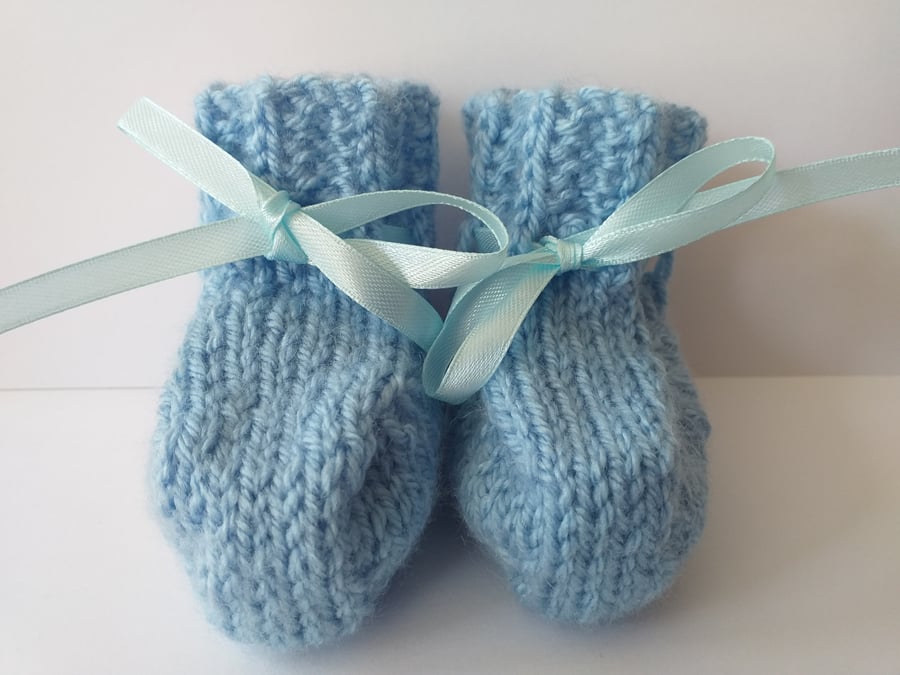 Hand Knitted Newborn Baby Boys Bootees