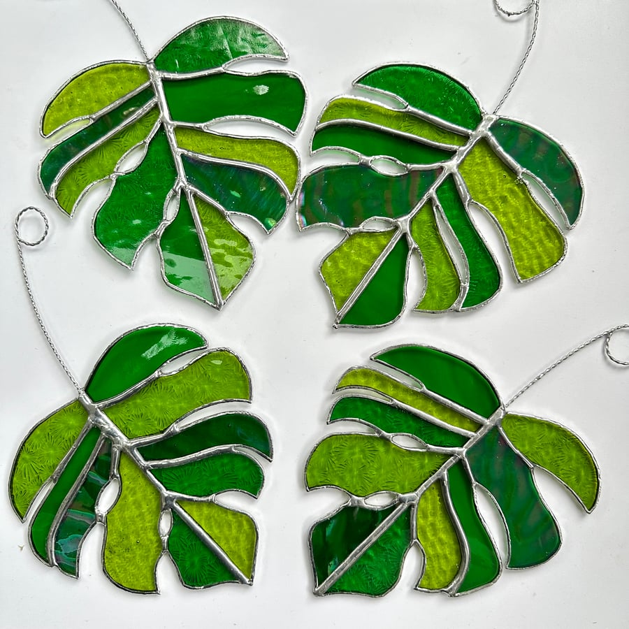 Stained Glass Swiss Cheese Plant Leaf Suncatchers - Handmade Hanging Decoration