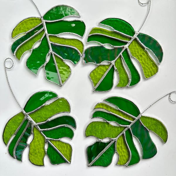 Stained Glass Swiss Cheese Plant Leaf Suncatchers - Handmade Hanging Decoration