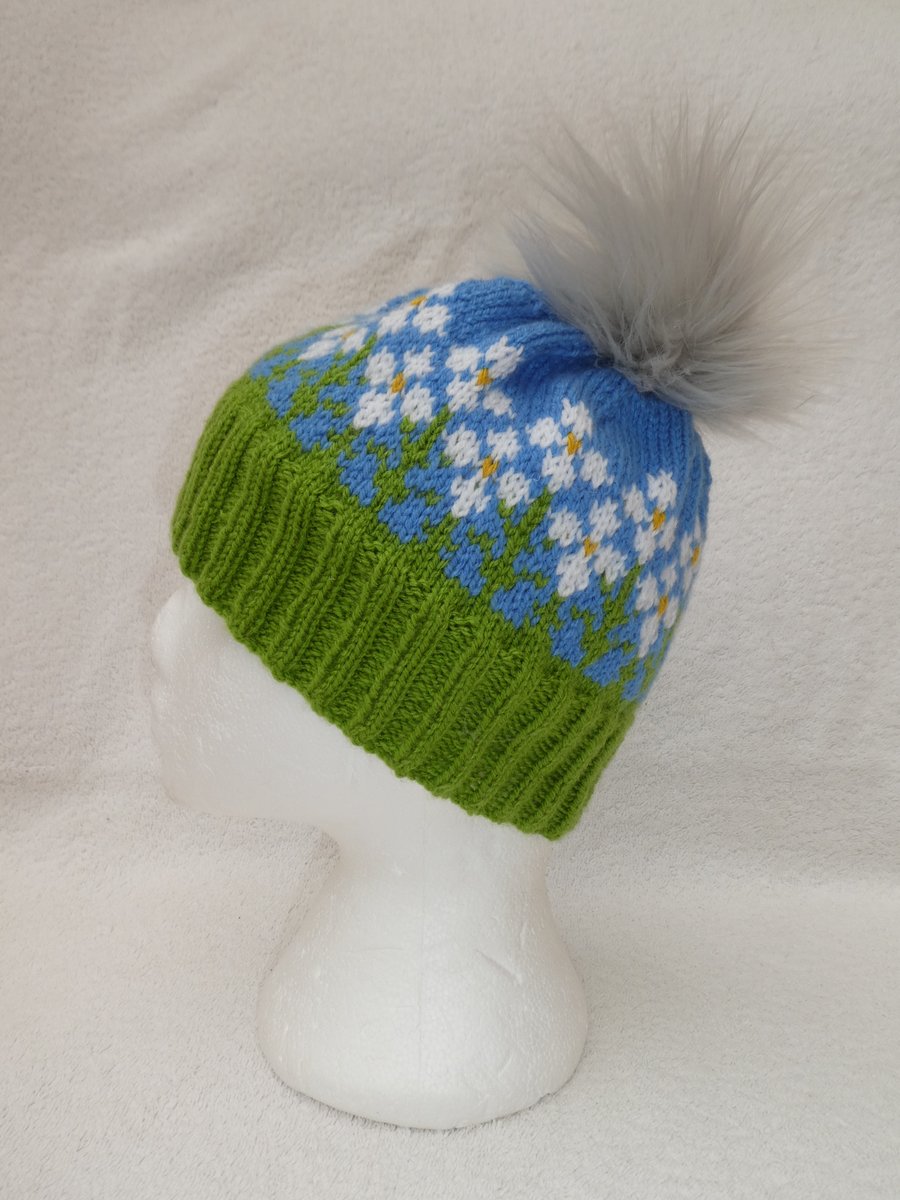 Flowers Bobble Hat with Faux Fur Pompom. Spring Flowers Hat. Apple green Brim.