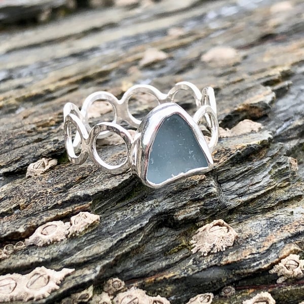 Cornflower Blue Seaglass Hammered Silver Hoop Ring - Size O - 1165