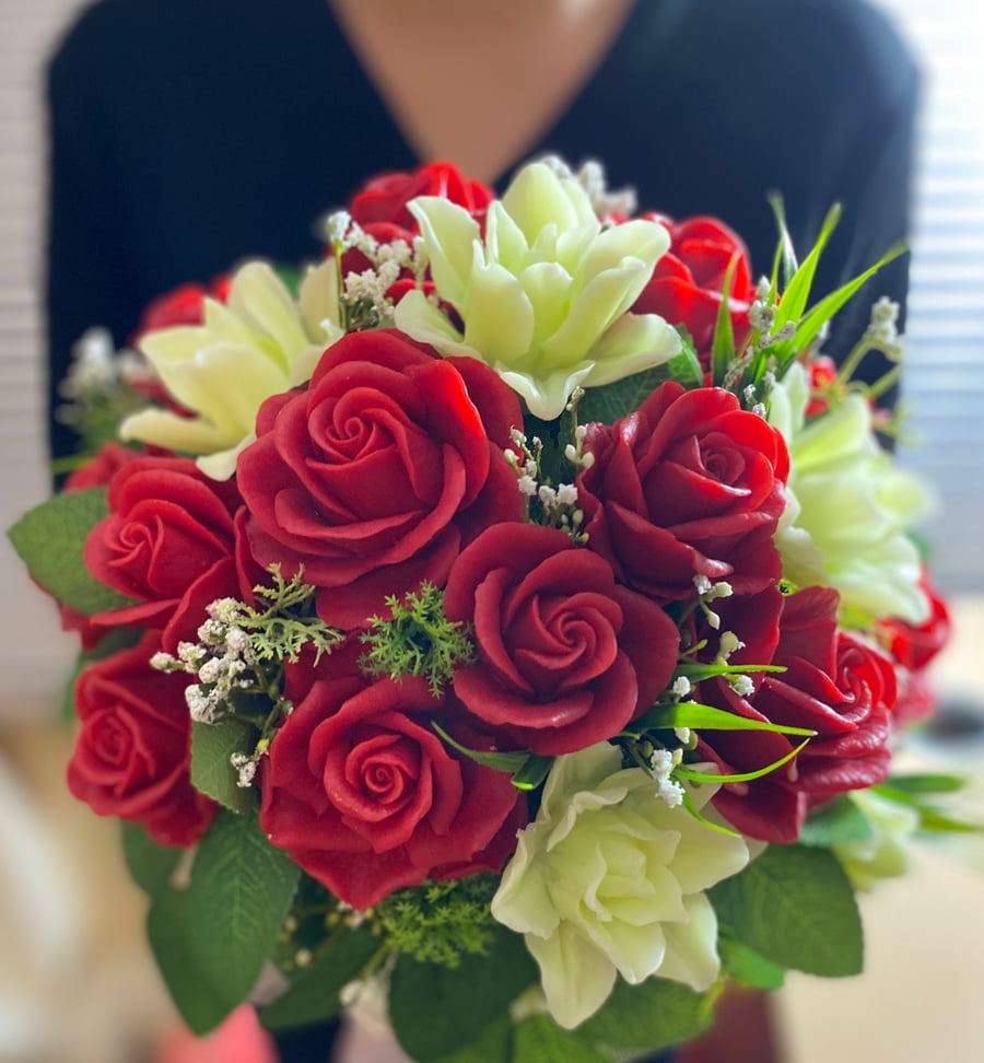 Large Soap Flower Bouquet – Red Roses and White Lilies in a Luxury Hat Box