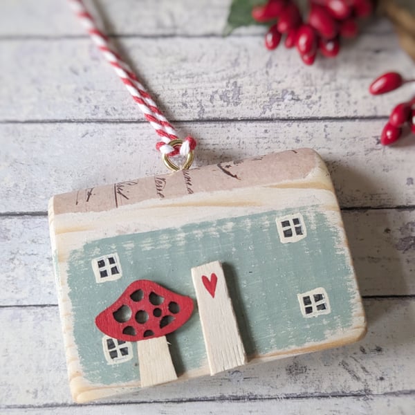 Wooden Hand Painted House Hanging Decoration